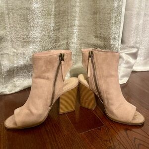 EUC Dusty Pink Open Toe, Open Heel Block Heel Booties, Sz 6.5
